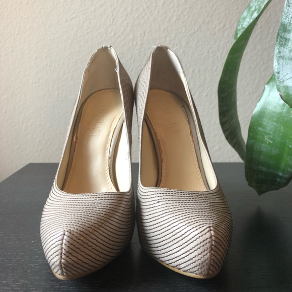 Nude Patent Leather Hidden Pumps - Picture 8 of 8